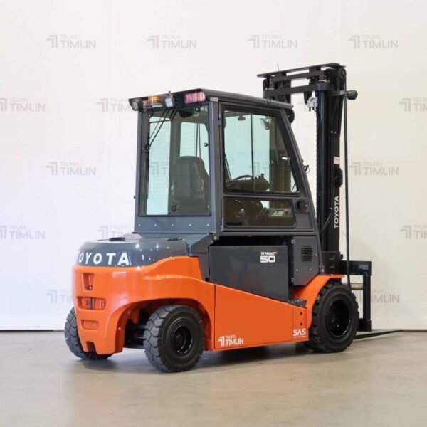 2018 Toyota 8FBMT50 Electric Forklift Trucks — Machinery Depot Pro