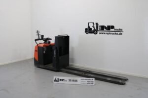 toyota-ose120ca32a42d.jpg 2017 Toyota OSE120 Low Order Pickers — Machinery Depot Pro