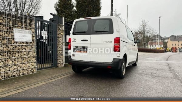 2019 Toyota Proace 2.0 Lutonvans — Machinery Depot Pro