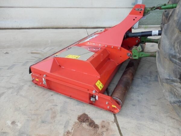 trimax-snake1b66f03d.jpg Trimax Snake Mountedandtrailedmowers — Machinery Depot Pro