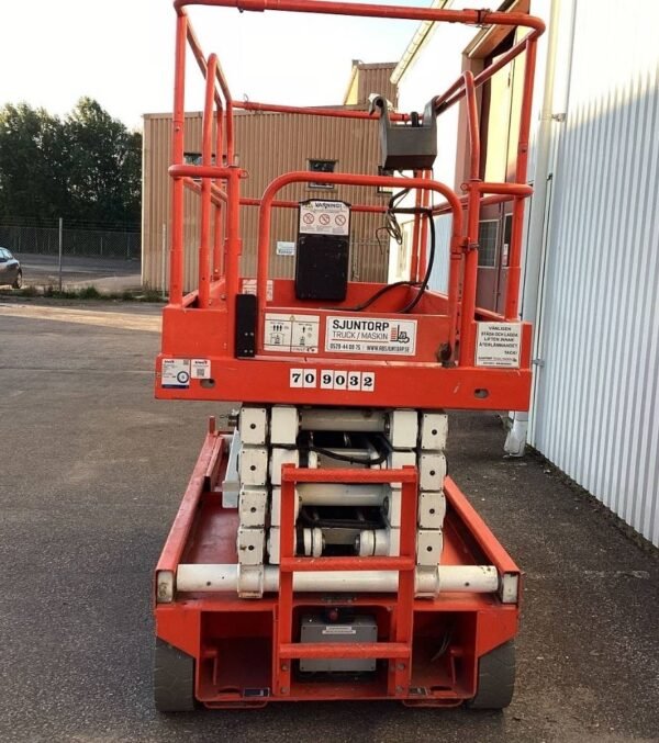 2010 UpRight X32 Scissor Lifts â€” Machinery Depot Pro