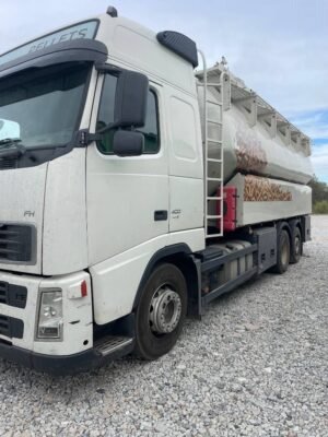 2007 Volvo 400 Trucks â€” Machinery Depot Pro