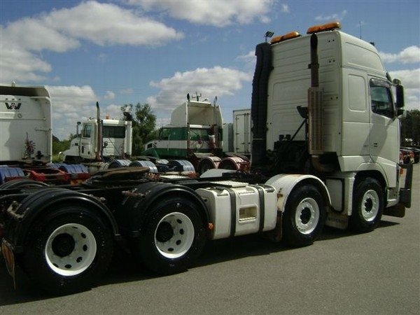 2005 Volvo FH16 Tractortrucksmain â€” Machinery Depot Pro