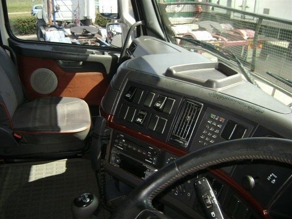 2005 Volvo FH16 Tractortrucksmain â€” Machinery Depot Pro