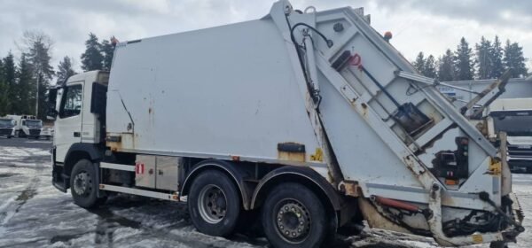2014 Volvo FM 330 Wastetrucks — Machinery Depot Pro