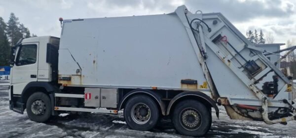 2014 Volvo FM 330 Wastetrucks — Machinery Depot Pro