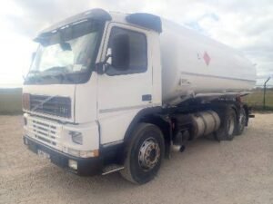 2002 Volvo FM 7 6X2 Trucks â€” Machinery Depot Pro