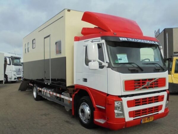 2006 Volvo FM 9.310 + Trucks â€” Machinery Depot Pro