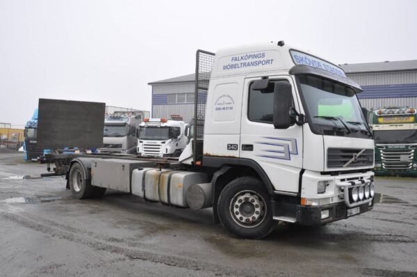 volvo-fm12-380-4x2806e5413.jpg 2001 Volvo FM12 380 4X2 Trucks — Machinery Depot Pro