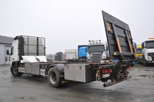 volvo-fm12-380-4x2854e9d0b.jpg 2001 Volvo FM12 380 4X2 Trucks — Machinery Depot Pro