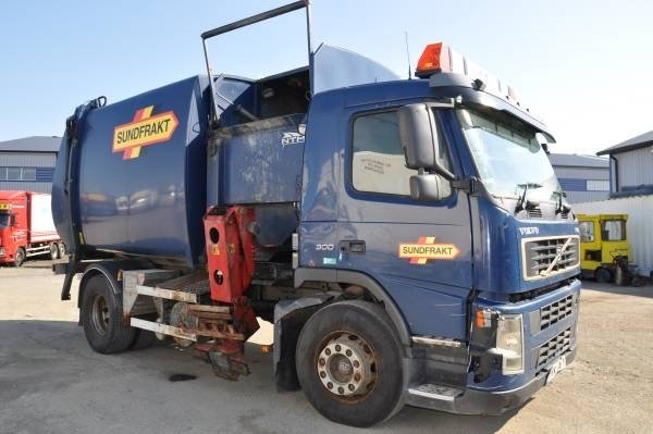 2004 Volvo FM9 4X2 300 Wastetrucks â€” Machinery Depot Pro
