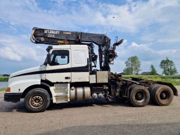 2001 Volvo NH12.460 Tractortrucksmain â€” Machinery Depot Pro