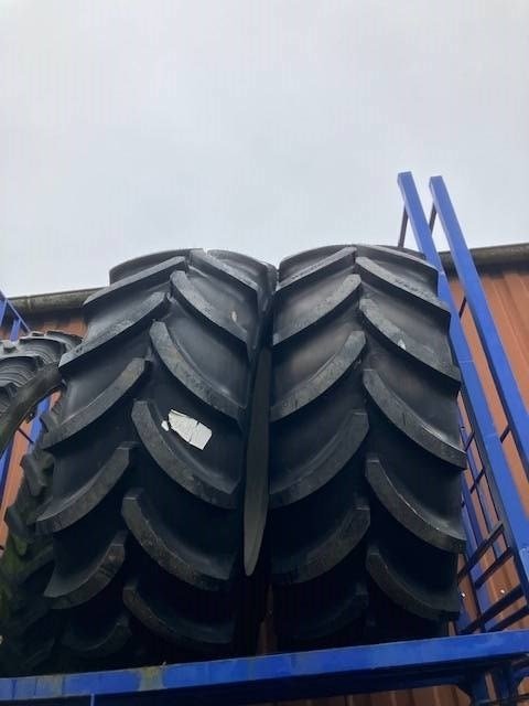 vredestein-traxion-650-65r38-e700f7b77.jpg Vredestein Traxion 650/65R38 en 540/65R28 Agriculturewheels — Machinery Depot Pro