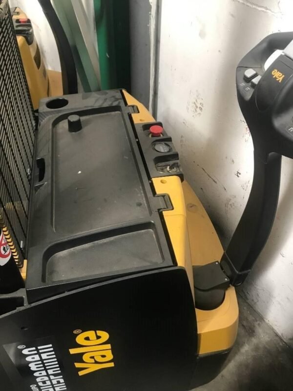 2017 Yale MS16 Selfpropelledstackers â€” Machinery Depot Pro
