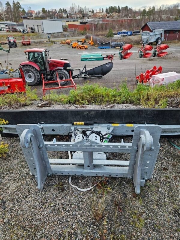2022 Zocon Gödselskrapa Agriculture Front Loader Accessories â€” Machinery Depot Pro