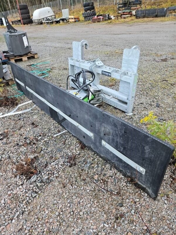 2022 Zocon Gödselskrapa Agriculture Front Loader Accessories â€” Machinery Depot Pro